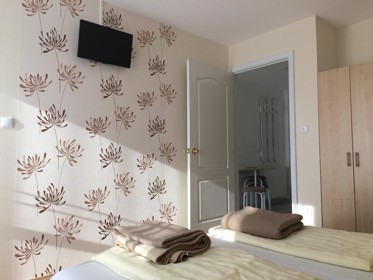 Szaloky Apartmanhaz 根尼斯迪亚斯 外观 照片
