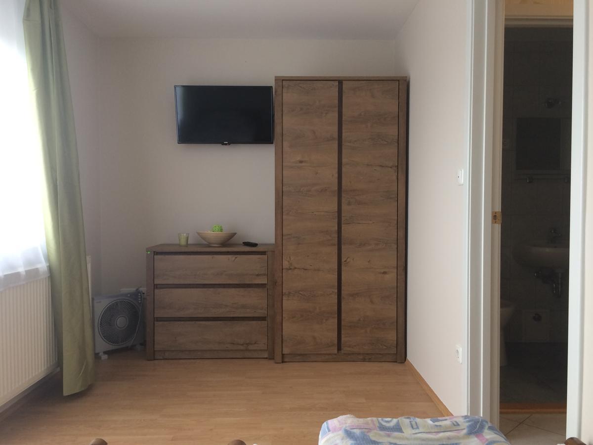 Szaloky Apartmanhaz 根尼斯迪亚斯 外观 照片