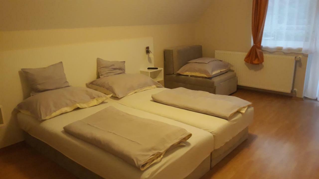 Szaloky Apartmanhaz 根尼斯迪亚斯 外观 照片