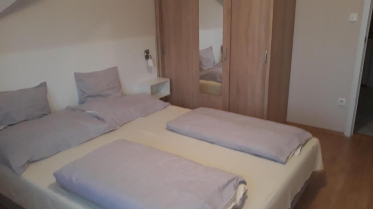 Szaloky Apartmanhaz 根尼斯迪亚斯 外观 照片